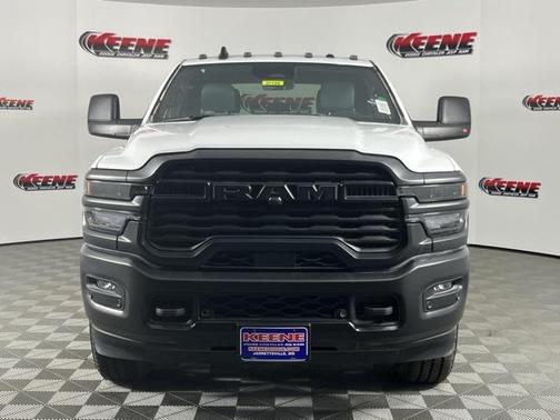 2025 RAM 3500 Tradesman Crew Cab 4x4 6'4' Box