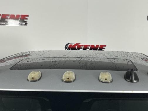 2017 RAM 2500 Laramie Crew Cab 4x4 6'4' Box