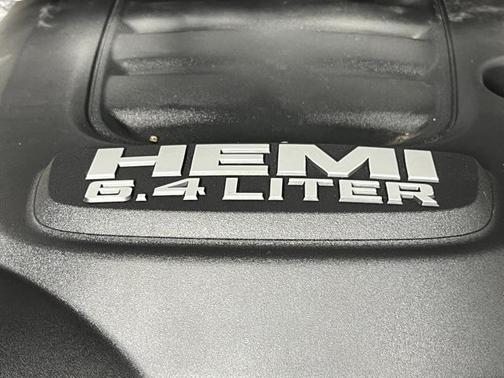 2017 RAM 2500 Laramie Crew Cab 4x4 6'4' Box