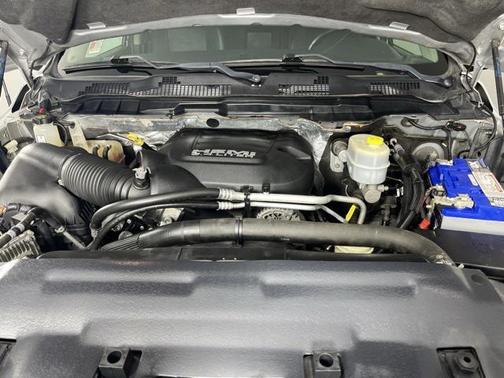 2017 RAM 2500 Laramie Crew Cab 4x4 6'4' Box