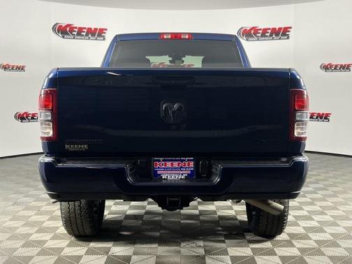 Patriot Blue Pearlcoat 2024 RAM 2500 Big Horn Crew Cab 4x4 6'4' Box