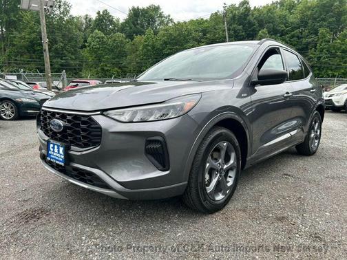 Carbonized Gray Metallic 2023 Ford Escape ST-Line
