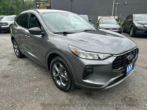 Carbonized Gray Metallic 2023 Ford Escape ST-Line
