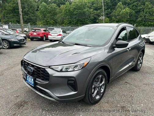 Carbonized Gray Metallic 2023 Ford Escape ST-Line