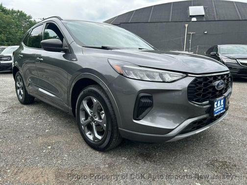 Carbonized Gray Metallic 2023 Ford Escape ST-Line