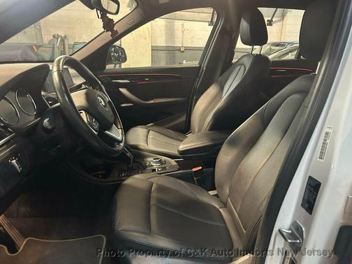 Mineral White Metallic 2021 BMW X1 xDrive28i