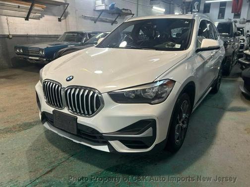 Mineral White Metallic 2021 BMW X1 xDrive28i