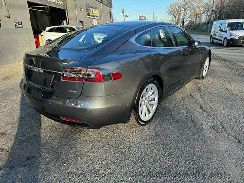 2017 Tesla Model S 75D