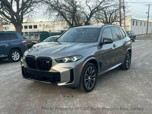 2024 BMW X5 M60i
