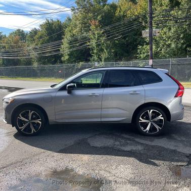 2022 Volvo XC60 Recharge Plug-In Hybrid T8 R-Design