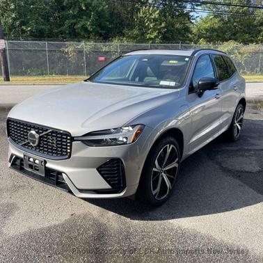 2022 Volvo XC60 Recharge Plug-In Hybrid T8 R-Design