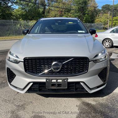 2022 Volvo XC60 Recharge Plug-In Hybrid T8 R-Design