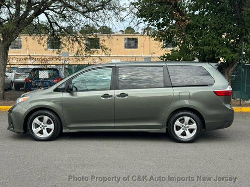 2019 Toyota Sienna SE