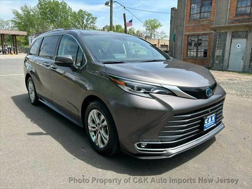 2022 Toyota Sienna Platinum 7 Passenger