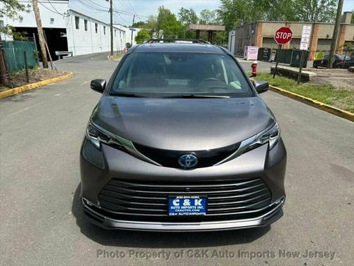 2022 Toyota Sienna Platinum 7 Passenger