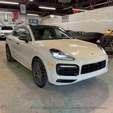 Chalk 2022 Porsche Cayenne GTS