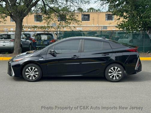 2022 Toyota Prius Prime LE