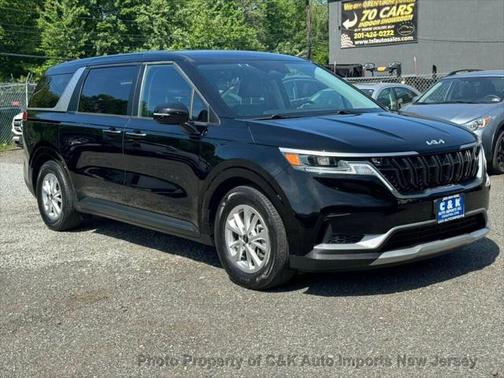 2023 Kia Carnival LX