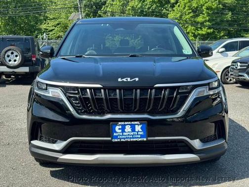 2023 Kia Carnival LX