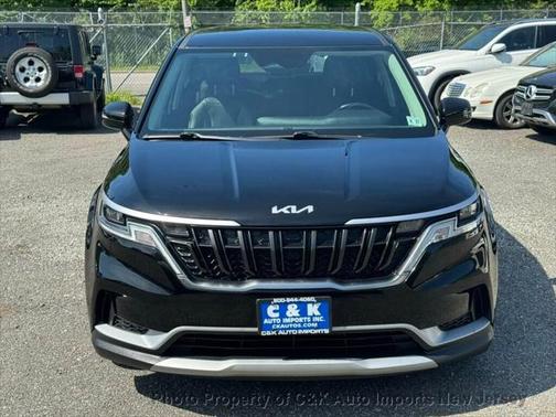 2023 Kia Carnival LX