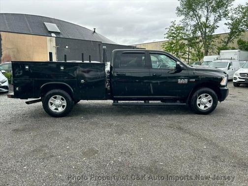 2017 RAM 3500 Tradesman Crew Cab 4x2 8' Box