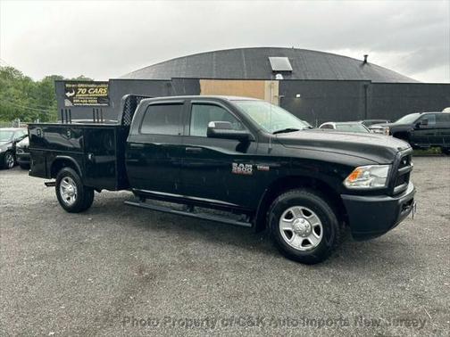 2017 RAM 3500 Tradesman Crew Cab 4x2 8' Box