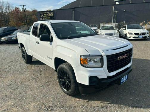 2022 GMC Canyon Elevation Standard