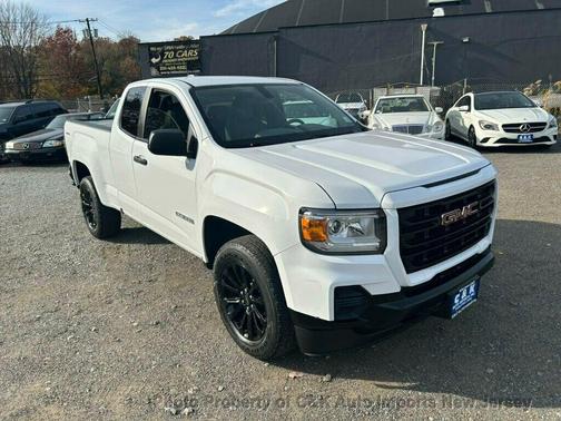 2022 GMC Canyon Elevation Standard