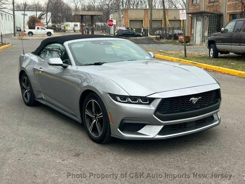 2024 Ford Mustang EcoBoost