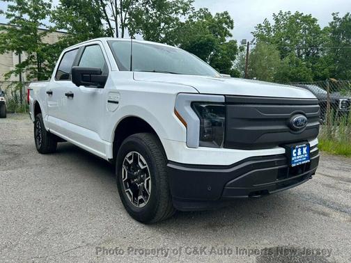 Oxford White 2022 Ford F-150 Lightning Pro