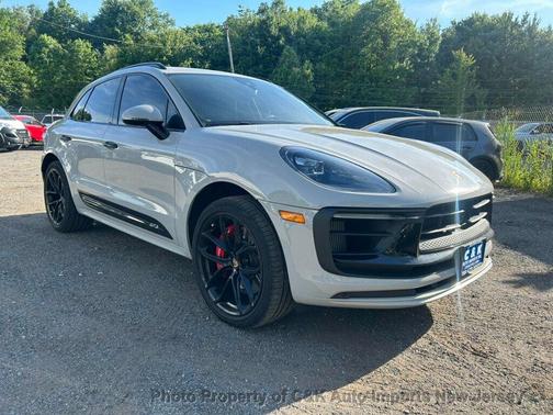 Chalk 2023 Porsche Macan Macan GTS