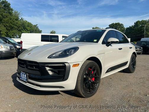 Chalk 2023 Porsche Macan Macan GTS
