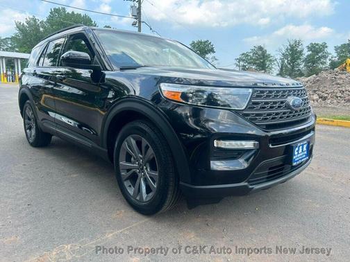 Agate Black Metallic 2023 Ford Explorer XLT