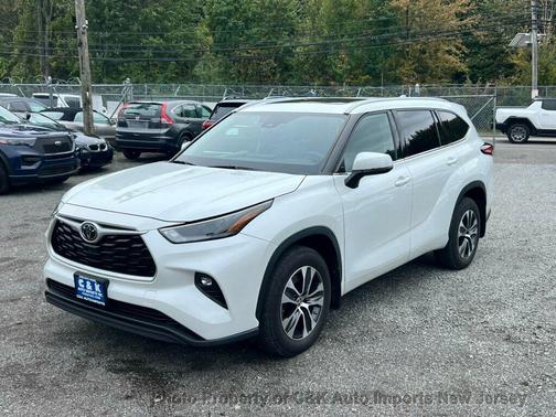 2022 Toyota Highlander XLE