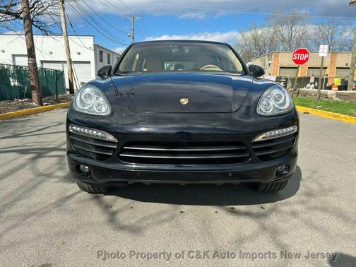 Jet Black Metallic 2011 Porsche Cayenne Cayenne