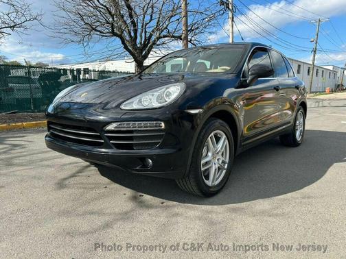 Jet Black Metallic 2011 Porsche Cayenne Cayenne