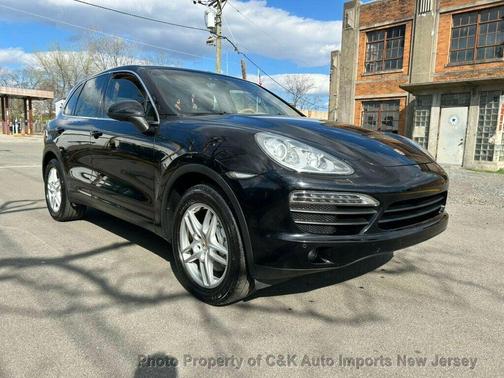 Jet Black Metallic 2011 Porsche Cayenne Cayenne