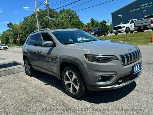 Sting-Gray Clearcoat 2021 Jeep Cherokee Limited