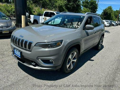 Sting-Gray Clearcoat 2021 Jeep Cherokee Limited