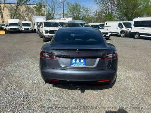 2022 Tesla Model S Plaid