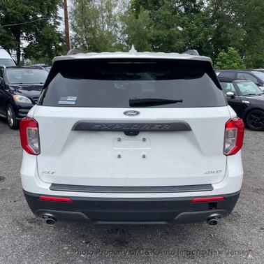 Star White Metallic Tri-Coat 2023 Ford Explorer XLT
