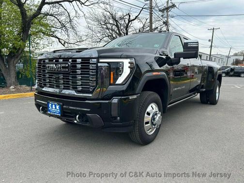 Onyx Black 2024 GMC Sierra 3500 Denali