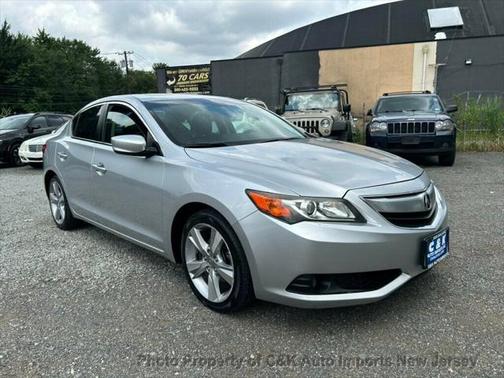 2013 Acura ILX 2.0L w/Premium Package