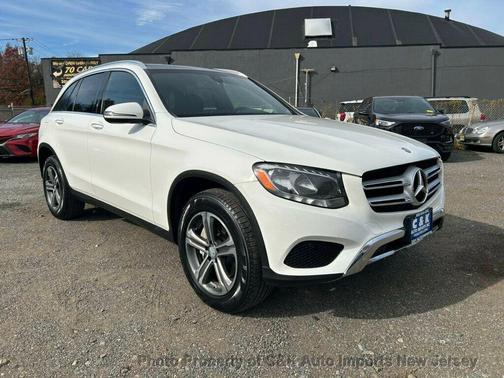 2017 Mercedes-Benz GLC 300 4MATIC