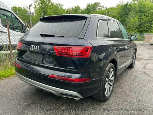 Ink Blue Metallic 2017 Audi Q7 2.0T Premium