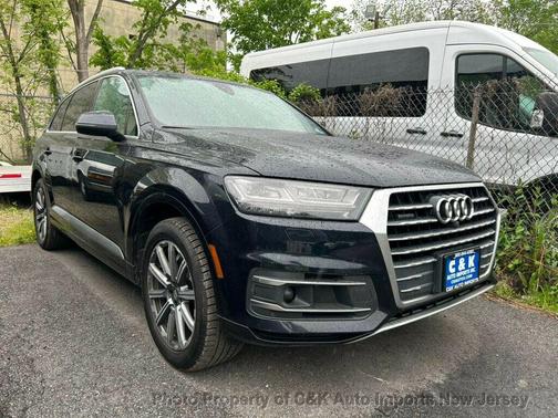 Ink Blue Metallic 2017 Audi Q7 2.0T Premium