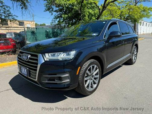 Ink Blue Metallic 2017 Audi Q7 2.0T Premium