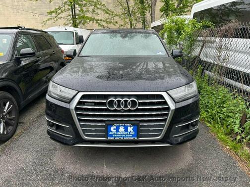 Ink Blue Metallic 2017 Audi Q7 2.0T Premium
