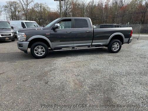 2022 RAM 2500 Laramie Crew Cab 4x4 8' Box