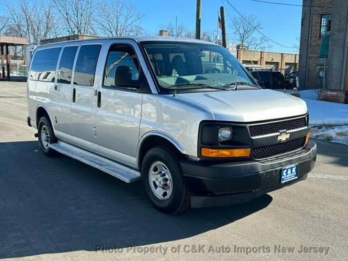 2017 Chevrolet Express 3500 LS
